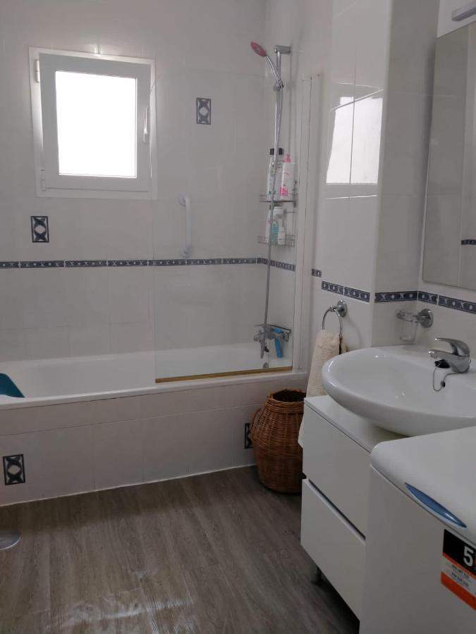 Spacious 1 Bedroom Apartment, Centre 3i Appartement