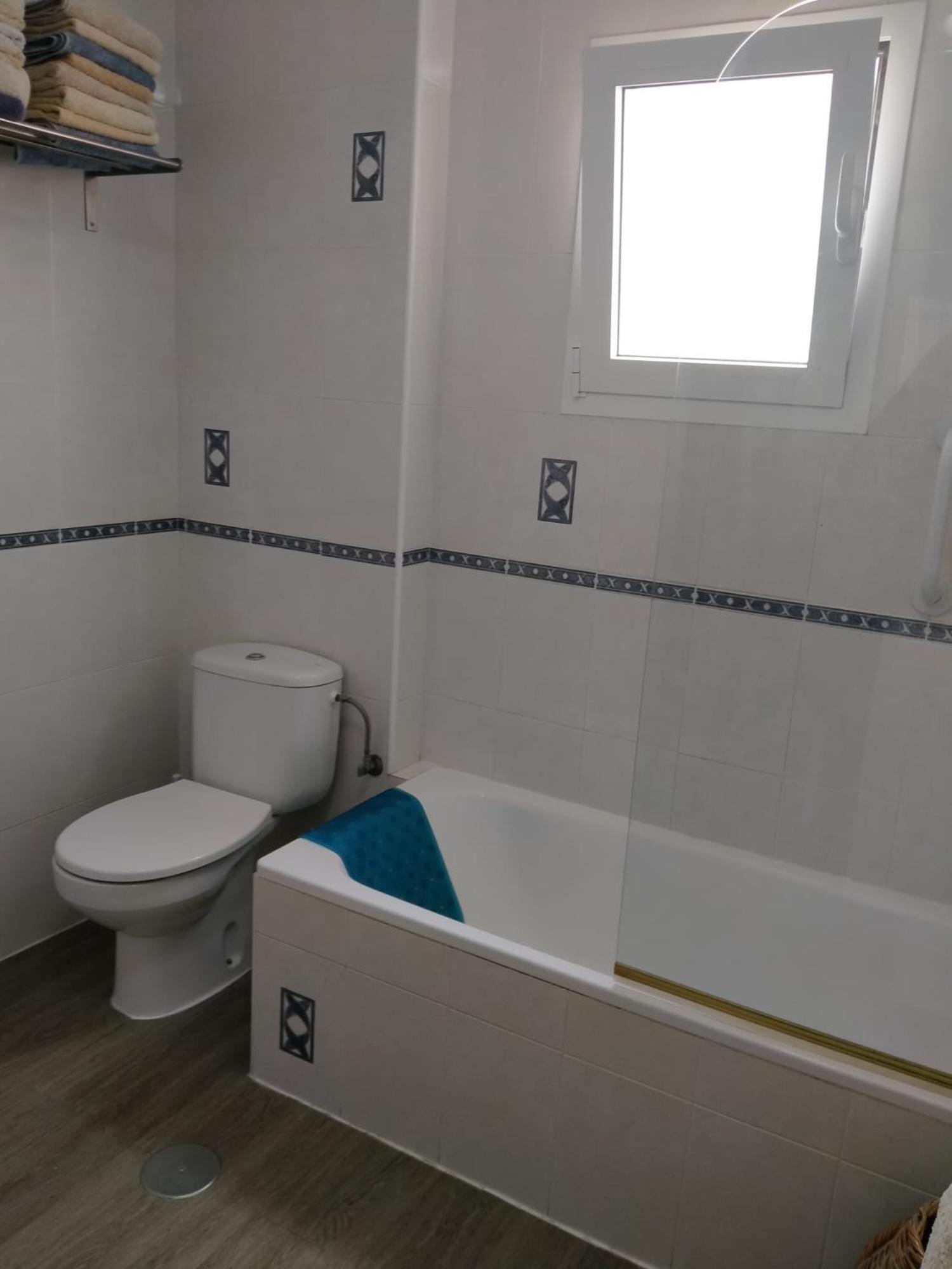 Spacious 1 Bedroom Apartment, Centre 3i Appartement Nerja